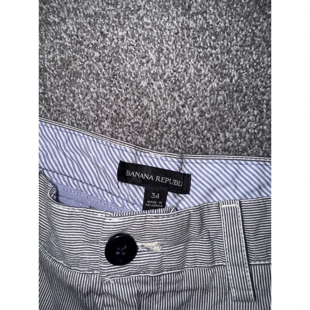 Banana Republic Men's Black & White/Grey Pinstriped Chino Shorts‎ Size - Size 34